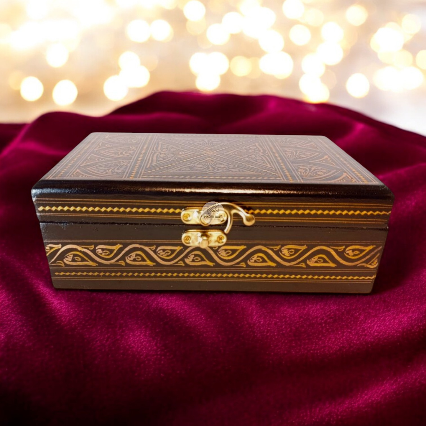 Handcrafted Jewelry Box with Naqshi Art – Timeless Elegance