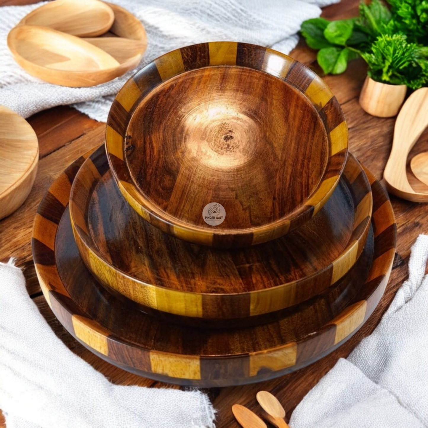 Wooden Plates Set (Set of 3)