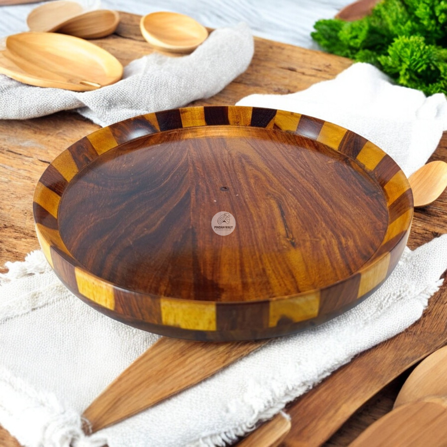 Wooden Plates Set (Set of 3)